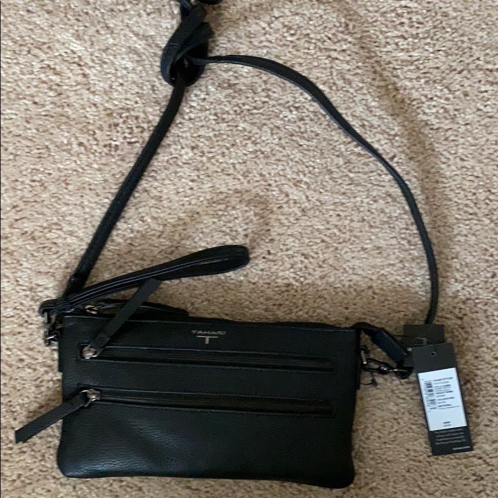 NWT wristlet / cross body bag 🔥